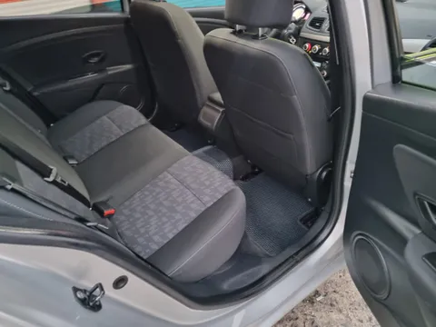 Renault SM3