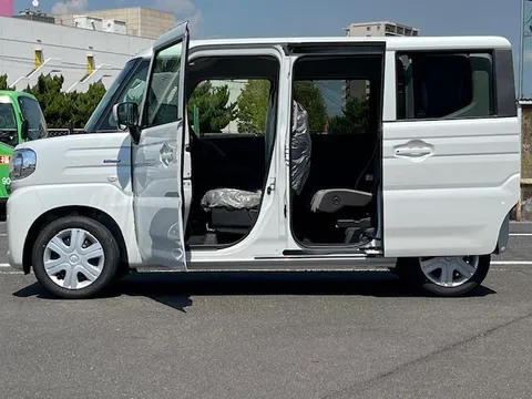 Suzuki Spacia