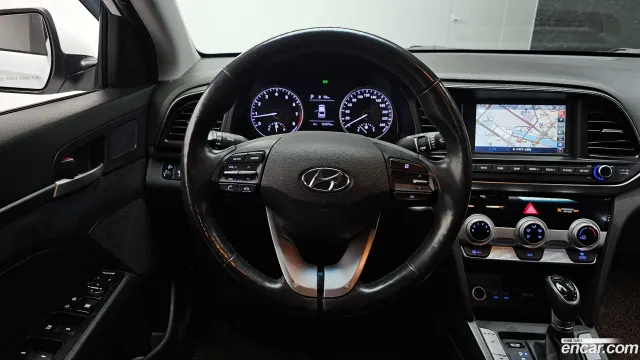 Hyundai Elantra (Avante)