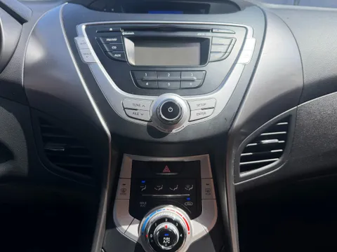 Hyundai Elantra (Avante)