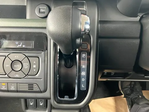 Suzuki Spacia Gear