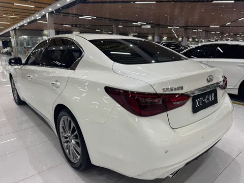 Infiniti Q50L