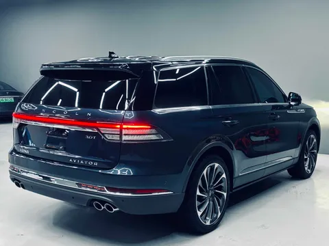 Lincoln Aviator