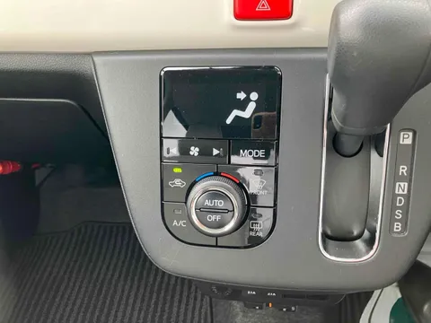 Daihatsu Mira Tocot
