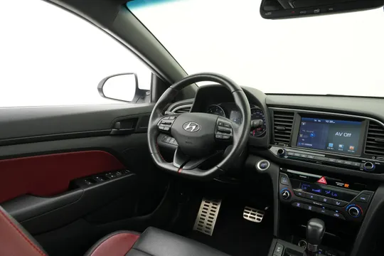 Hyundai Elantra (Avante)