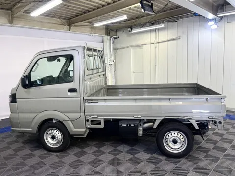 Nissan Clipper Truck