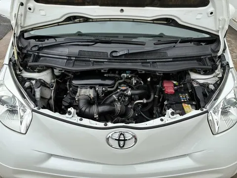 Toyota iQ