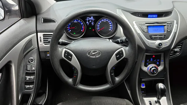 Hyundai Elantra (Avante)