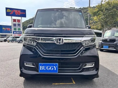 Honda N-BOX Custom