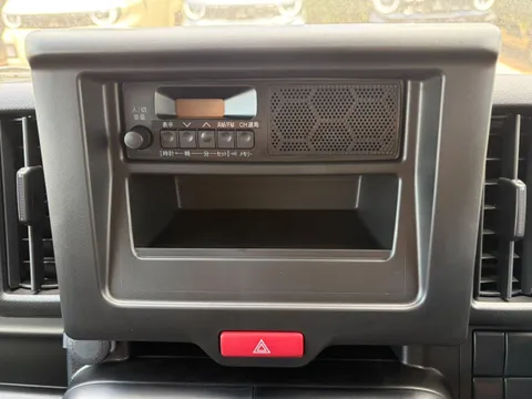 Mitsubishi Minicab Van