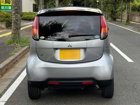 Mitsubishi I