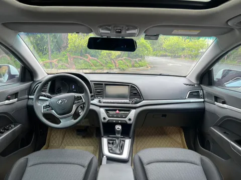 Hyundai Elantra (Avante)
