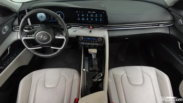 Hyundai Elantra (Avante)