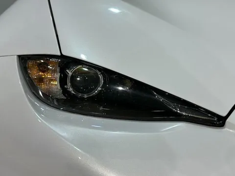 Mazda MX-5 (Roadster)