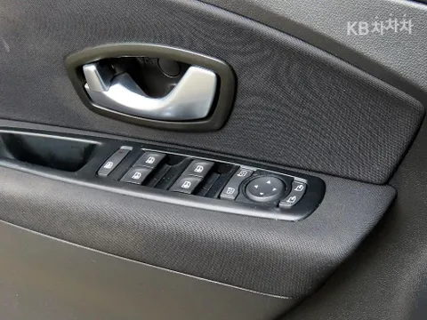 Renault SM3
