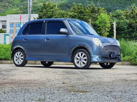 Daihatsu Mira Gino
