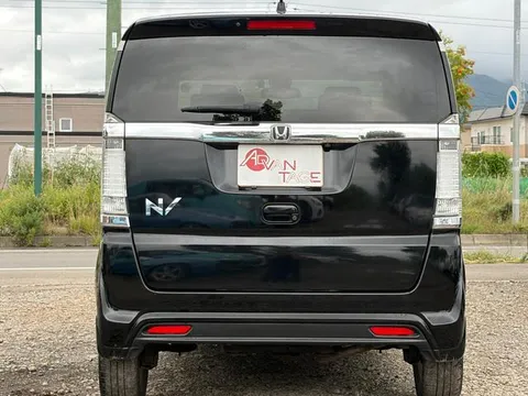 Honda N-BOX Slash