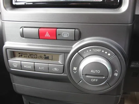 Toyota Pixis Space