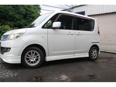 Mitsubishi Delica D:2