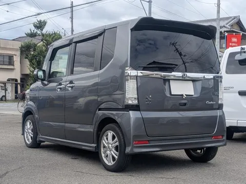 Honda N-BOX Custom