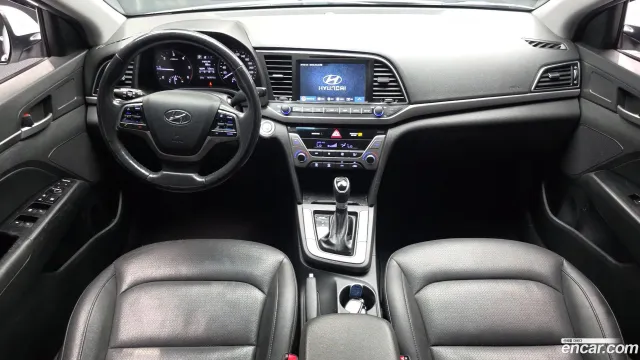 Hyundai Elantra (Avante)