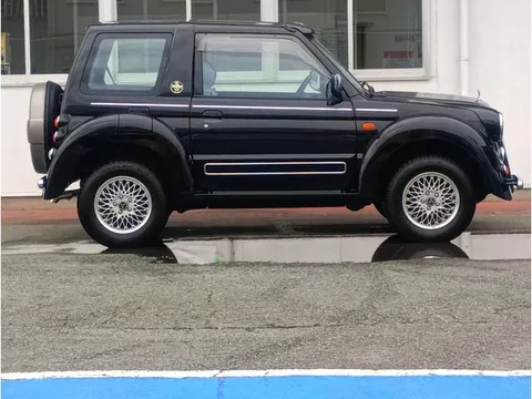 Mitsubishi Pajero JR
