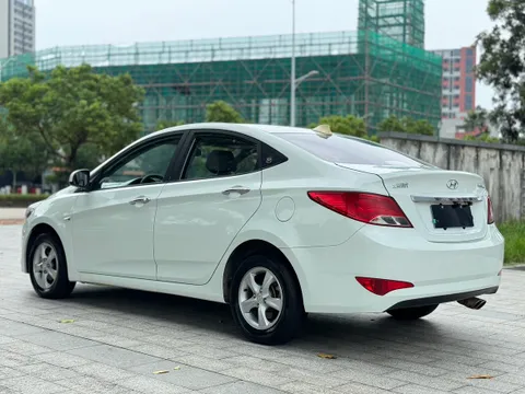 Hyundai Reina