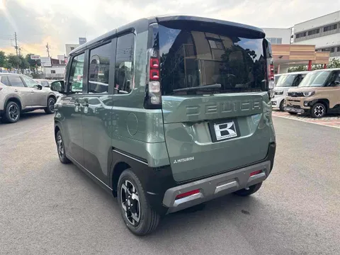 Mitsubishi Delica Mini