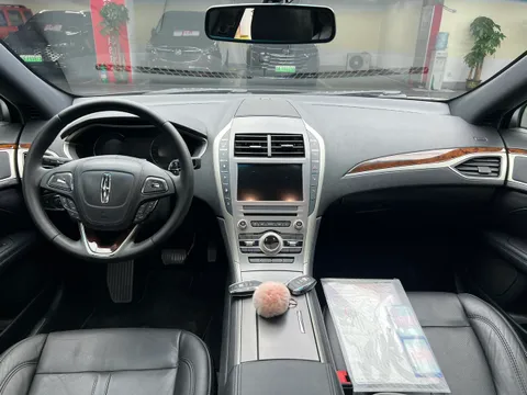 Lincoln MKZ