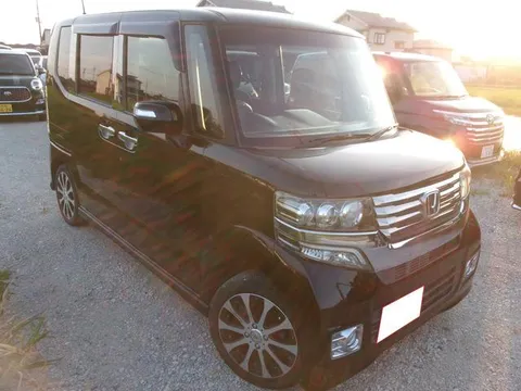 Honda N-BOX Custom