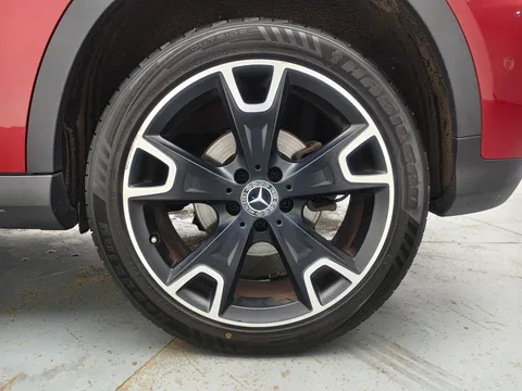 Mercedes-Benz Mercedes-Benz GLA