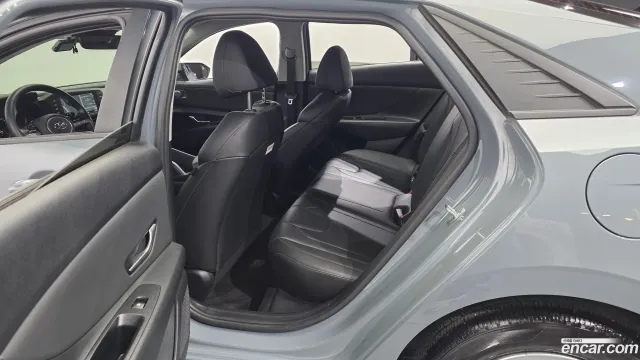 Hyundai Elantra (Avante)