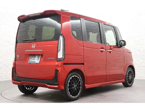 Honda N-BOX Custom