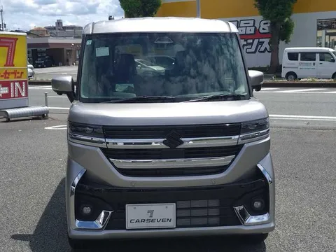 Suzuki Spacia Custom