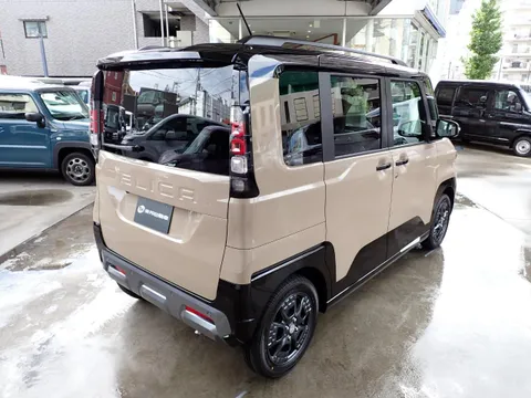 Mitsubishi Delica Mini