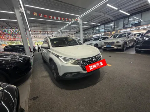 Luxgen U5