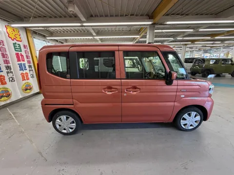 Suzuki Spacia