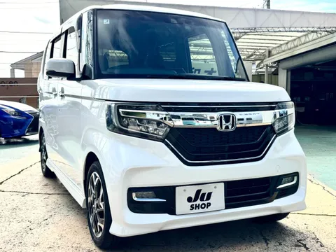 Honda N-BOX Custom