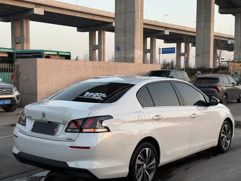 Peugeot 408