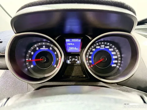 Hyundai Elantra (Avante)