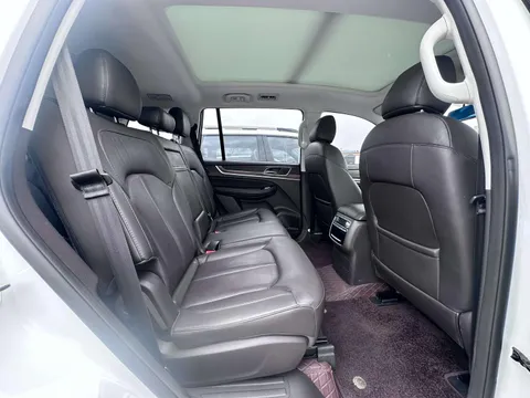 Roewe RX8