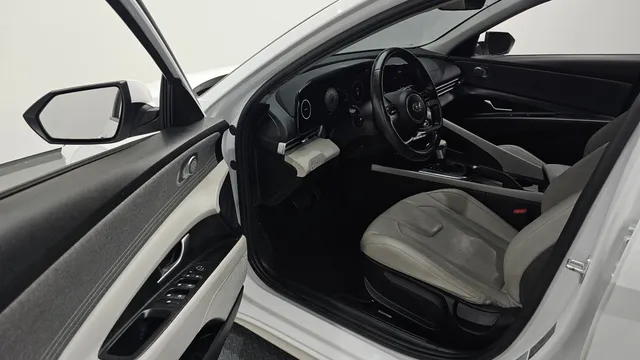 Hyundai Elantra (Avante)