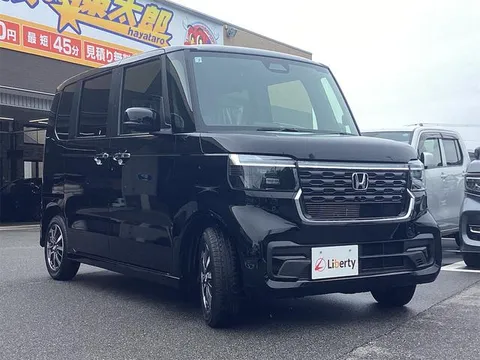 Honda N-BOX Custom