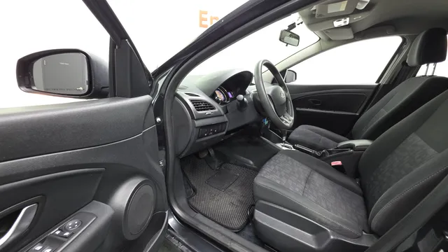 Renault SM3