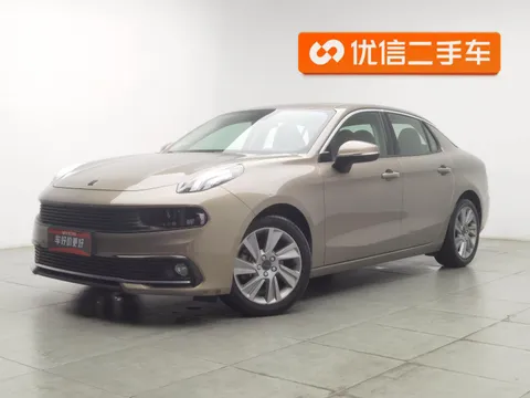 Lynk & Co 03