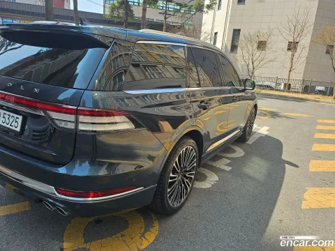 Lincoln Aviator
