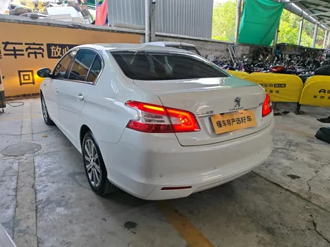 Peugeot 408