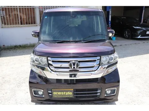 Honda N-BOX Custom