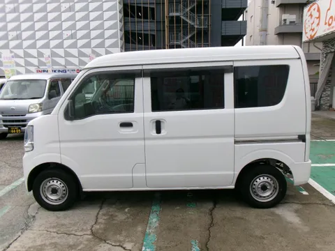 Mitsubishi Minicab Van