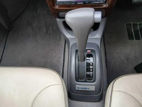 Mitsuoka Viewt